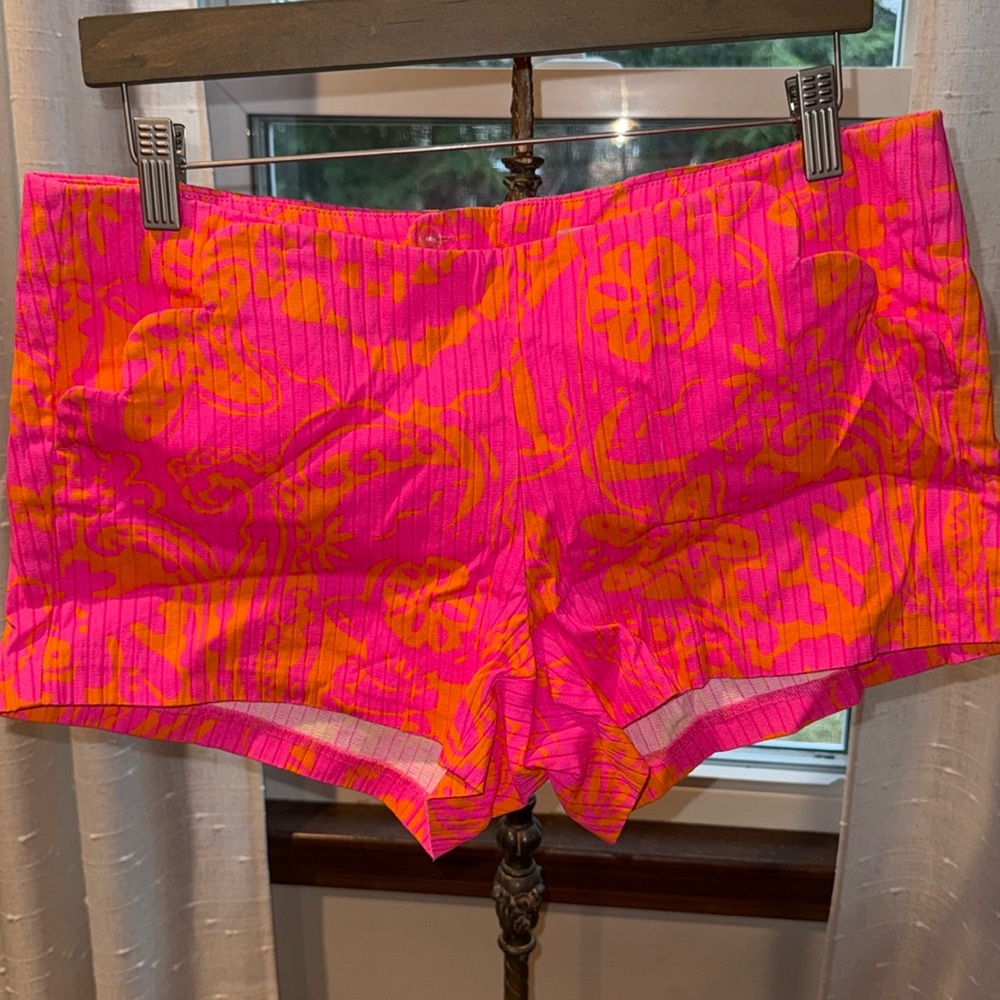 Lilly Pulitzer size 6 shorts